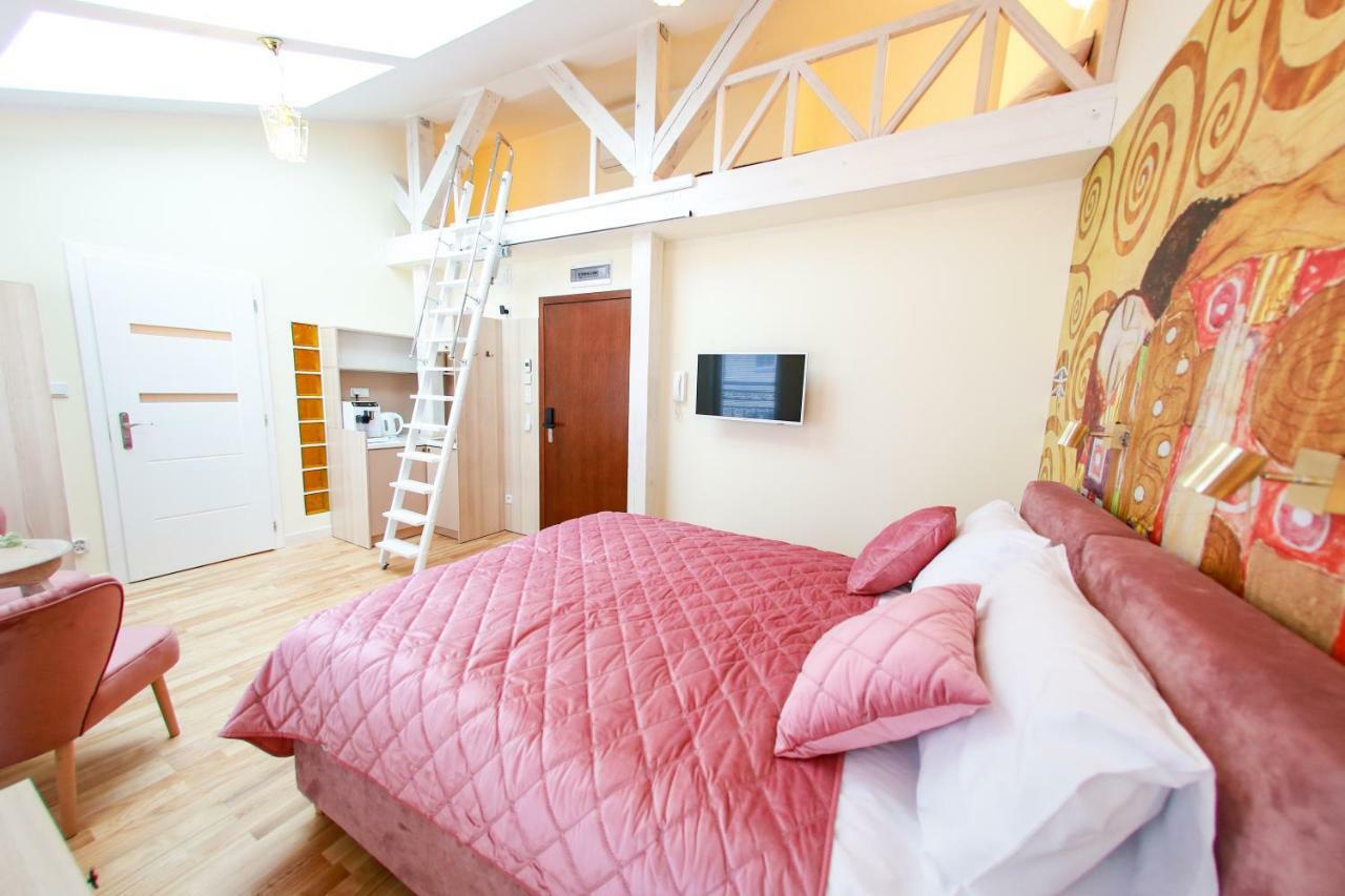 Sky&Light Apartments クラクフ エクステリア 写真