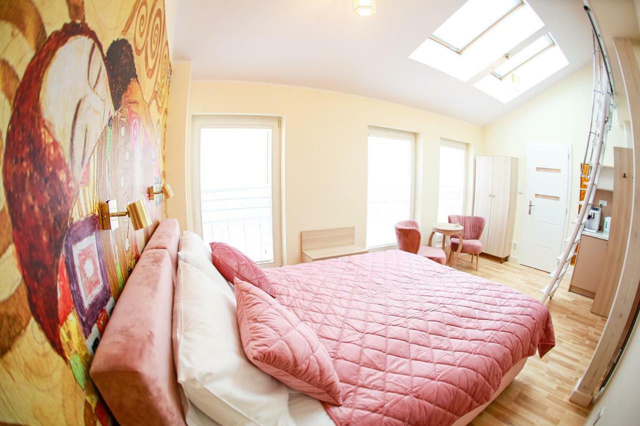 Sky&Light Apartments クラクフ エクステリア 写真